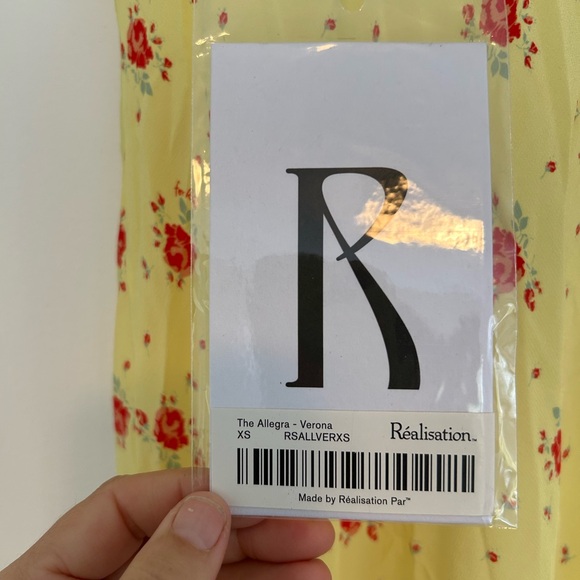 NWT Réalisation Par The Allegra in Verona, Butter Yellow Silk Slip Dress, XS - Picture 7 of 11